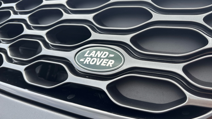 Land Rover Discovery 3.0 D350 Tempest 5dr Auto Diesel Station Wagon - Image 40